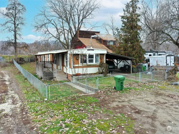 422 Benton Street, Omak, WA 98841