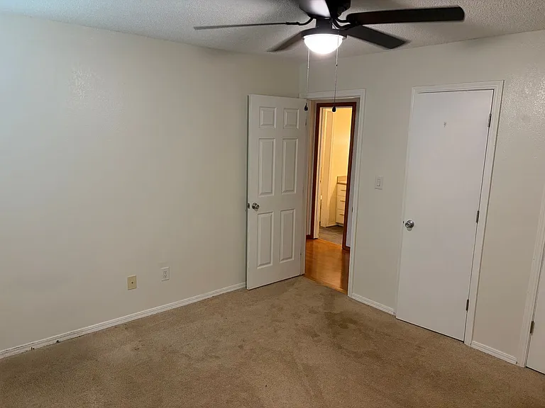 9313 Houston St — Photo 17