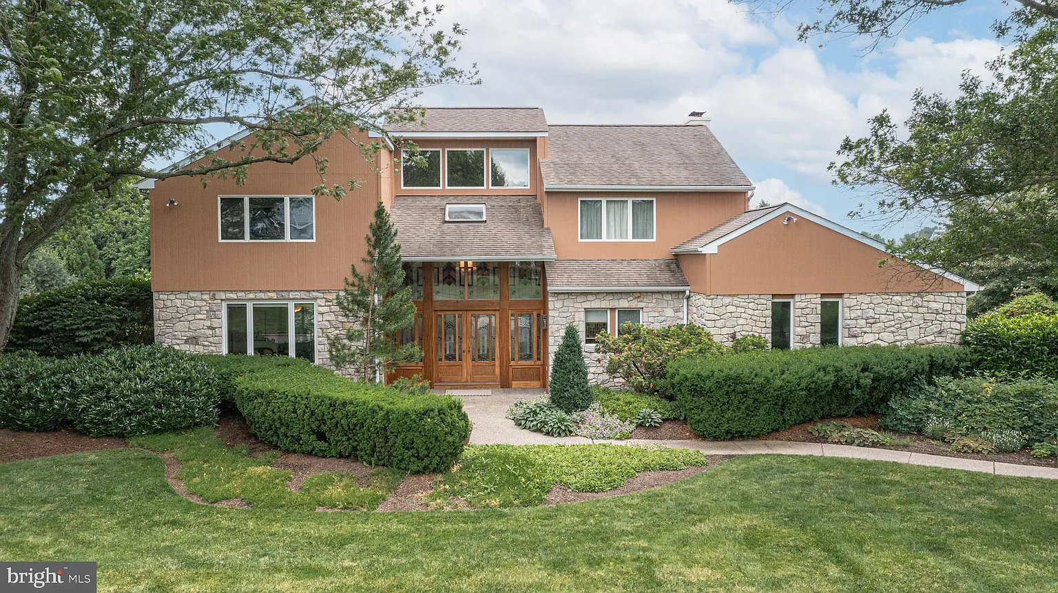 112 Whitney Ln photo 1
