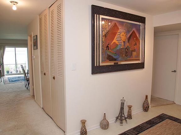 5th image of 1249 Lakeshore Dr APT 204