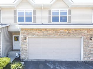1143 Alexandria Dr, Sycamore, IL 60178