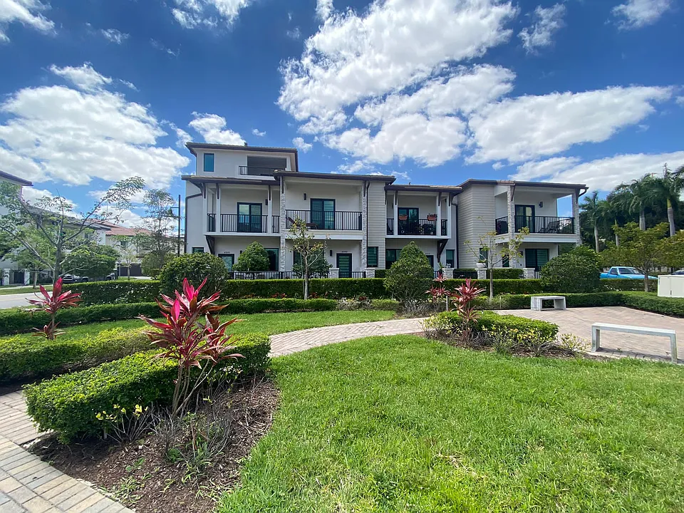 4940 NW 83rd Ave