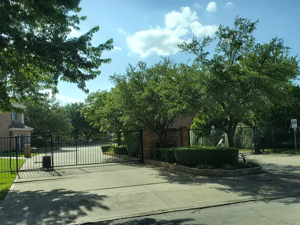 5930 River Bend Dr, Benbrook, TX 76132