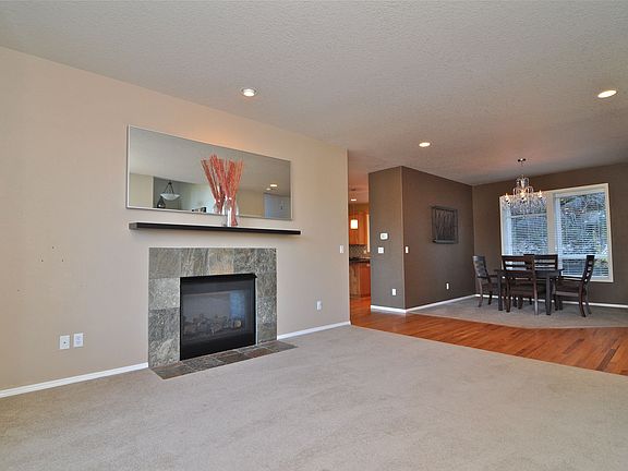 2nd image of 18052 SW Loxley Dr