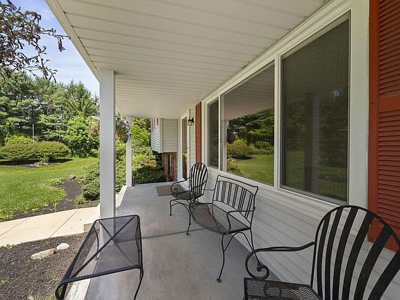 5th image of 7908 Windy Hollow Rd