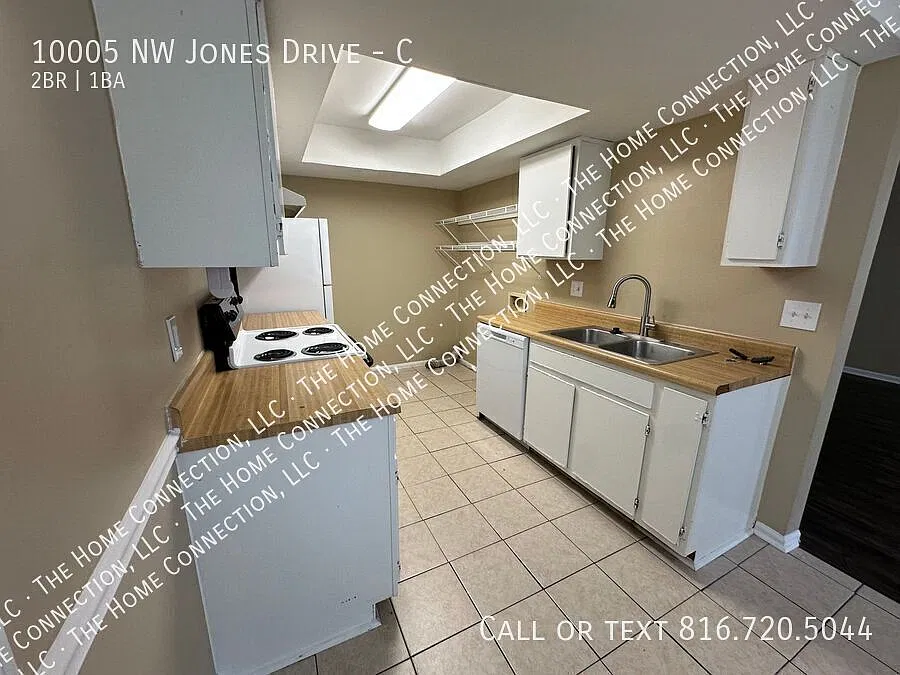 Prime Parkville Location! — Photo 4