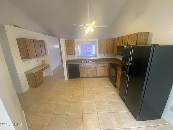 2nd image of 2824 E Irwin Ave