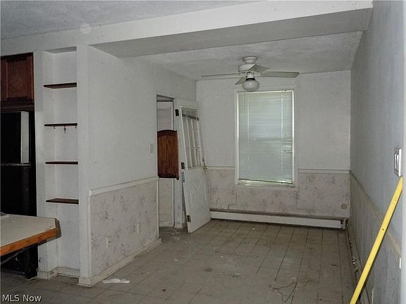 5th image of 7464 Reynolds Rd