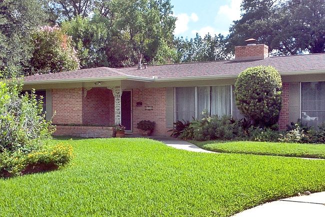 1st image of 638 Cave Ln