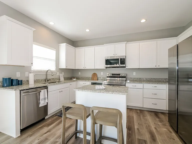 1005 NW High View Dr — Photo 6