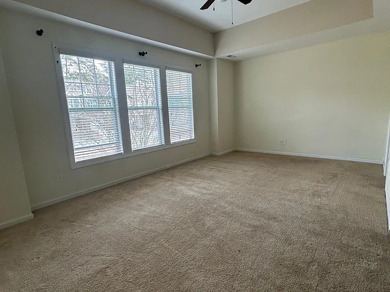 4129 Vallonia Dr — Photo 55