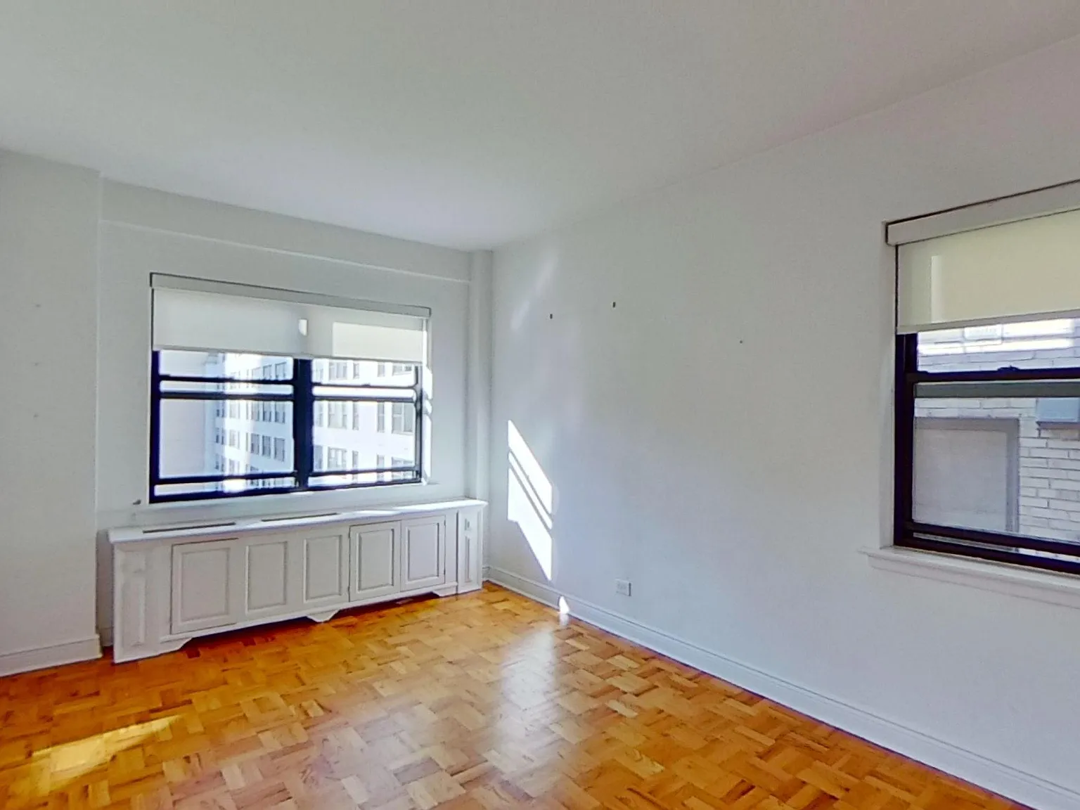 20 Beekman Place — Photo 3