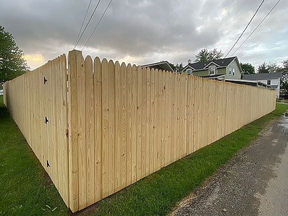 3rd image of 396 Weldon St