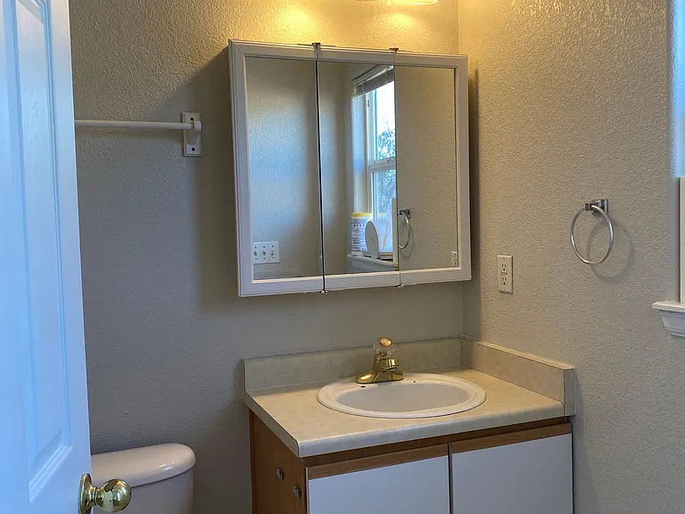 3390 S Elm St — Photo 12