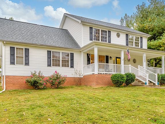 4th image of 3868 Peachtree Dr