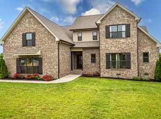 746 N Russell St, Portland, TN 37148