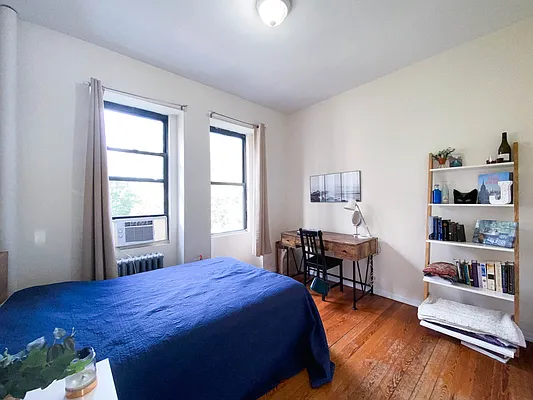 Rented by Compass | media 30