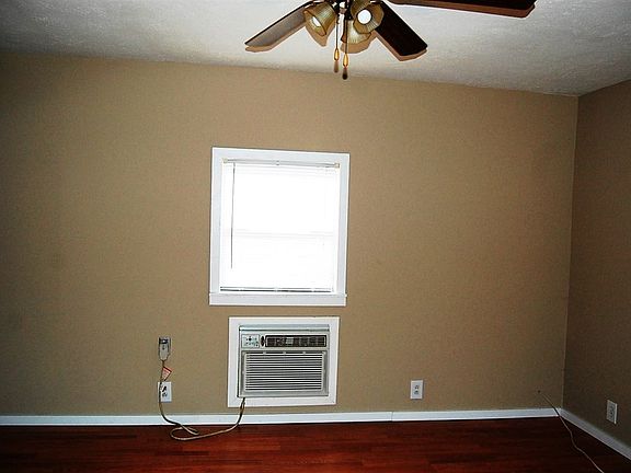 5th image of 309 W Neat St