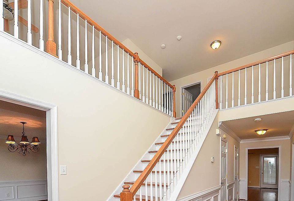 1st image of 10807 Pine Reach Ct