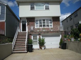 17 W 7th St, Bayonne, NJ 07002