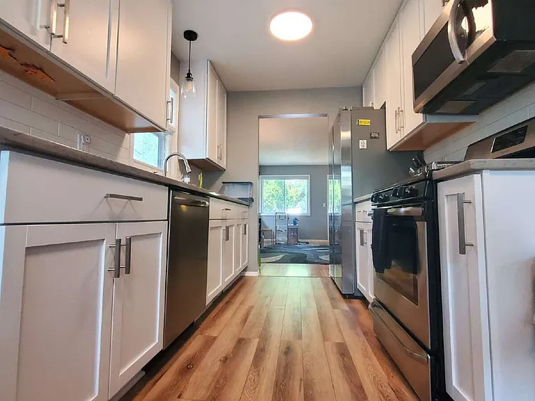 741 Monroe St NE — Photo 27