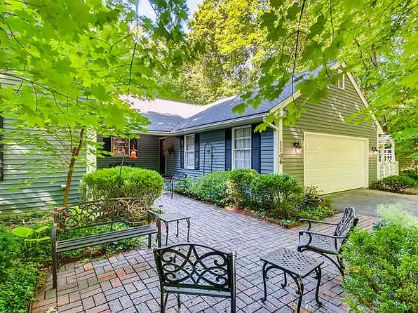 1106 S Charles Ave, Naperville, IL 60540
