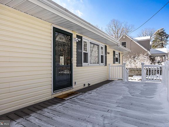 4th image of 2158 Hanover Blvd