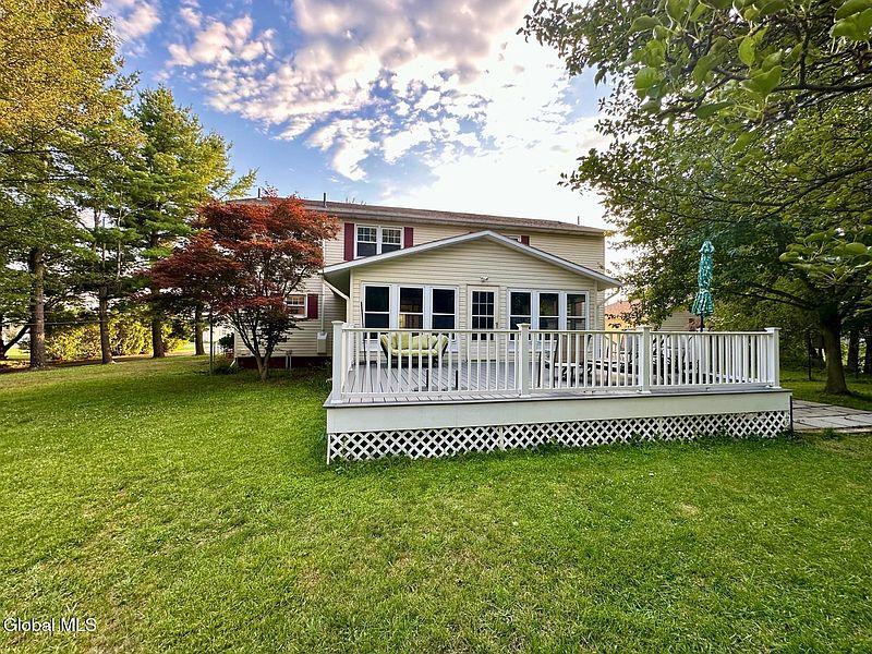 4th image of 229 Middletown Road
