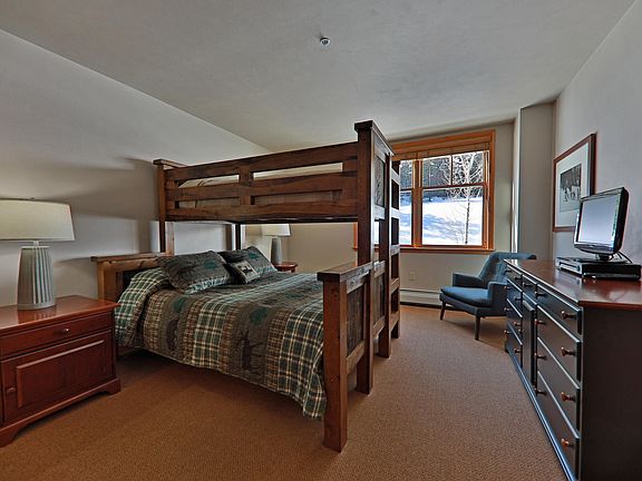 5th image of 401 Nystrom Ln #1403