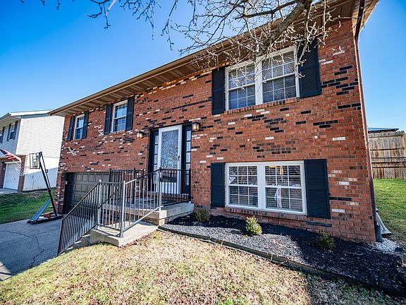 2nd image of 14 Colonial Ct