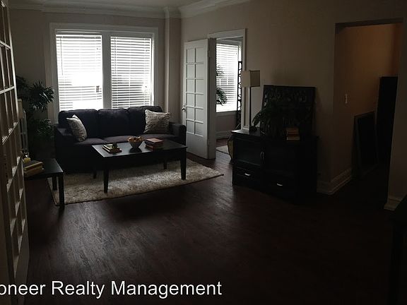4th image of 6748 N Ashland Ave APT 111