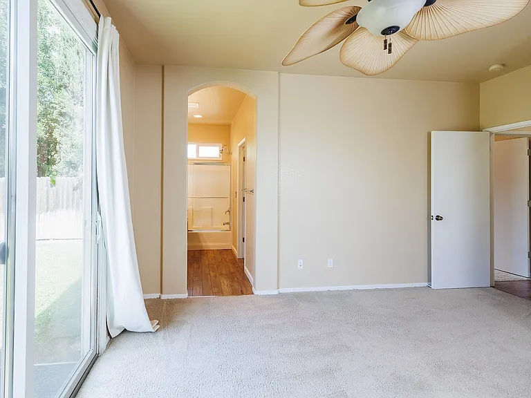 5517 Laguna Crest Way — Photo 8