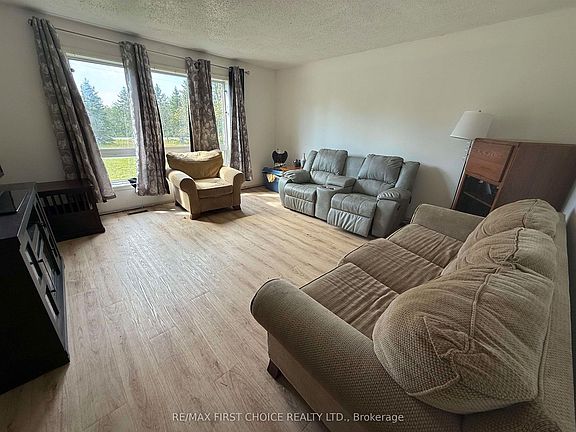 2nd image of 33 McDonald Rd