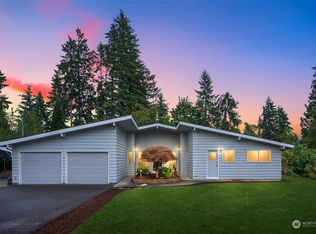 829 Harvest Rd, Bothell, WA 98012