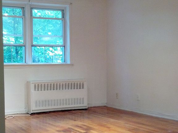 3rd image of 622 Van Cortlandt Park Ave APT 3B