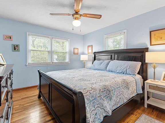 4th image of 1110 Carrin Dr