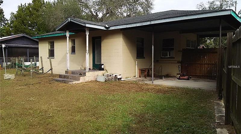 2nd image of 809 S Lone Oak Dr