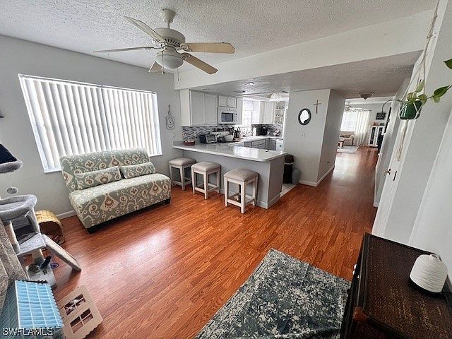 1st image of 215 SE 15th Pl APT 209