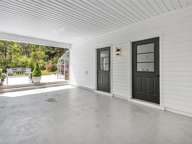 405 Playground Rd — Photo 26