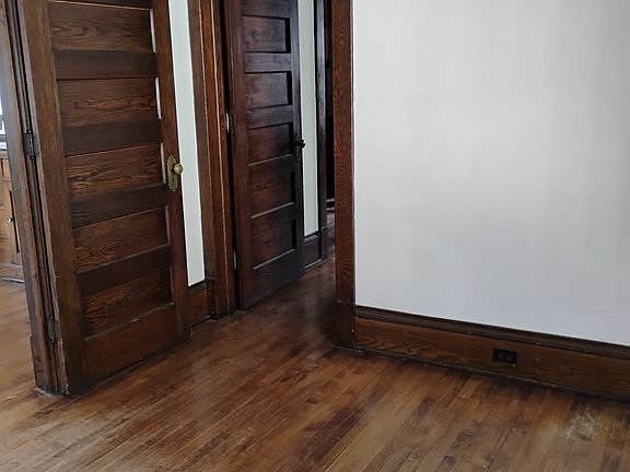 2nd image of 1407 Girard Ave N #2