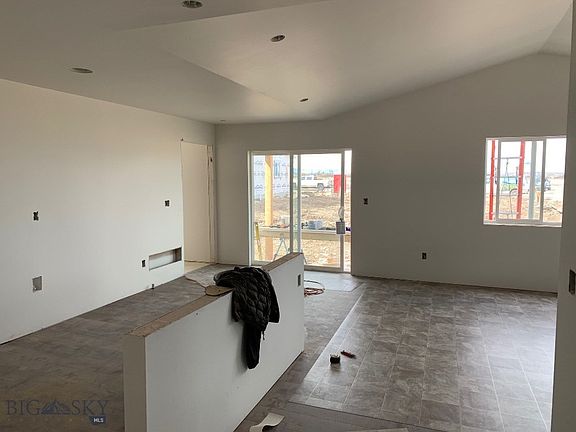 3rd image of 319 Butler Crk