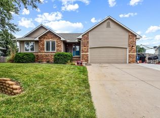 1925 E Quail Run, El Dorado, KS 67042