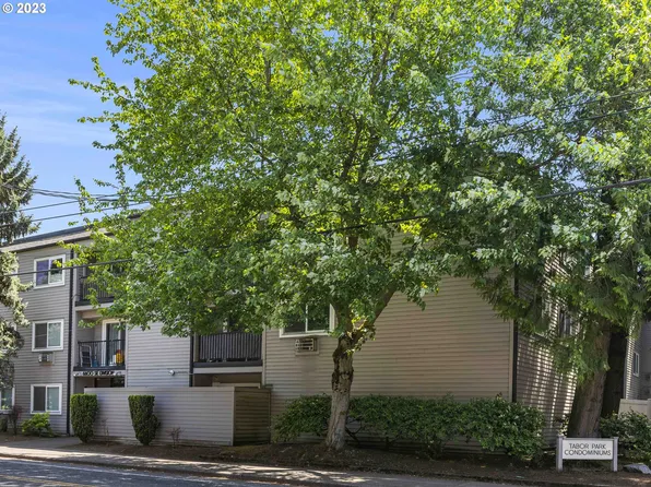 6600 SE Division St APT 203, Portland, OR 97206