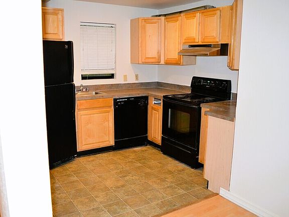 4th image of 9724 6th Ave NW #D