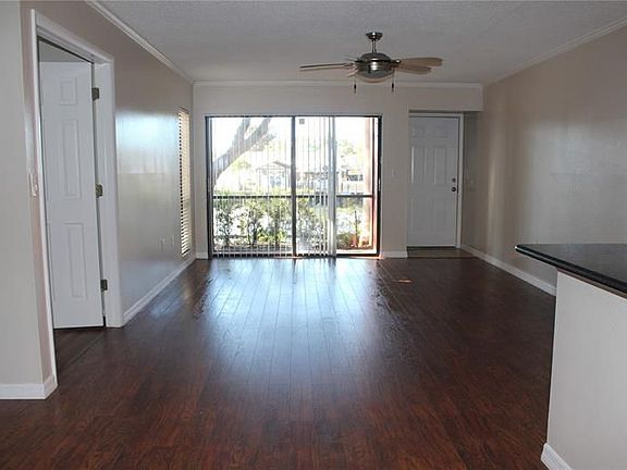 3rd image of 5688 Baywater Dr