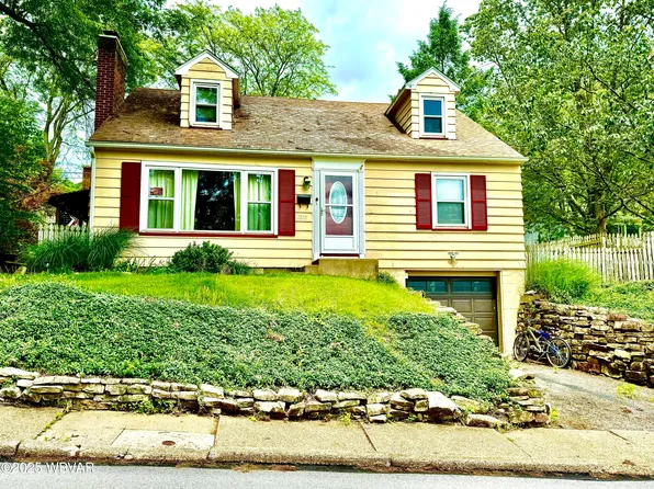 1212 Monroe Pl, Williamsport, PA 17701