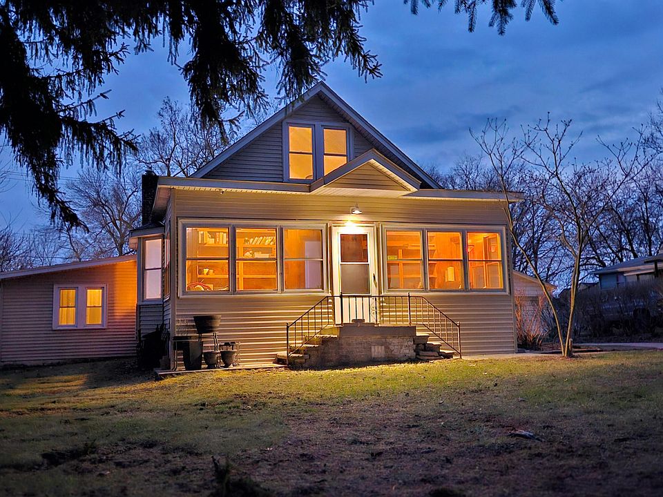 1st image of 57751 Grand River Ave