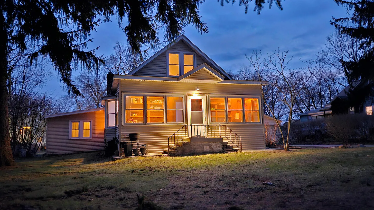57751 Grand River Ave photo 1