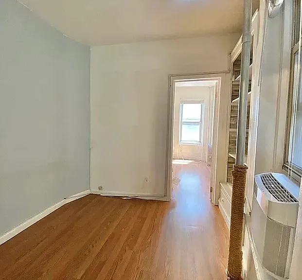 540 W 47th St #7 — Photo 7
