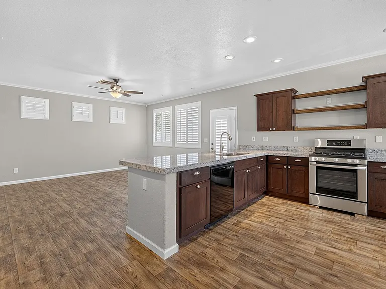 6777 Wormwood Ln — Photo 9